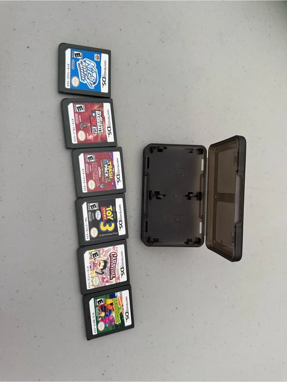 Nintendo DS Lite White with Blue Protective Case with 6 games